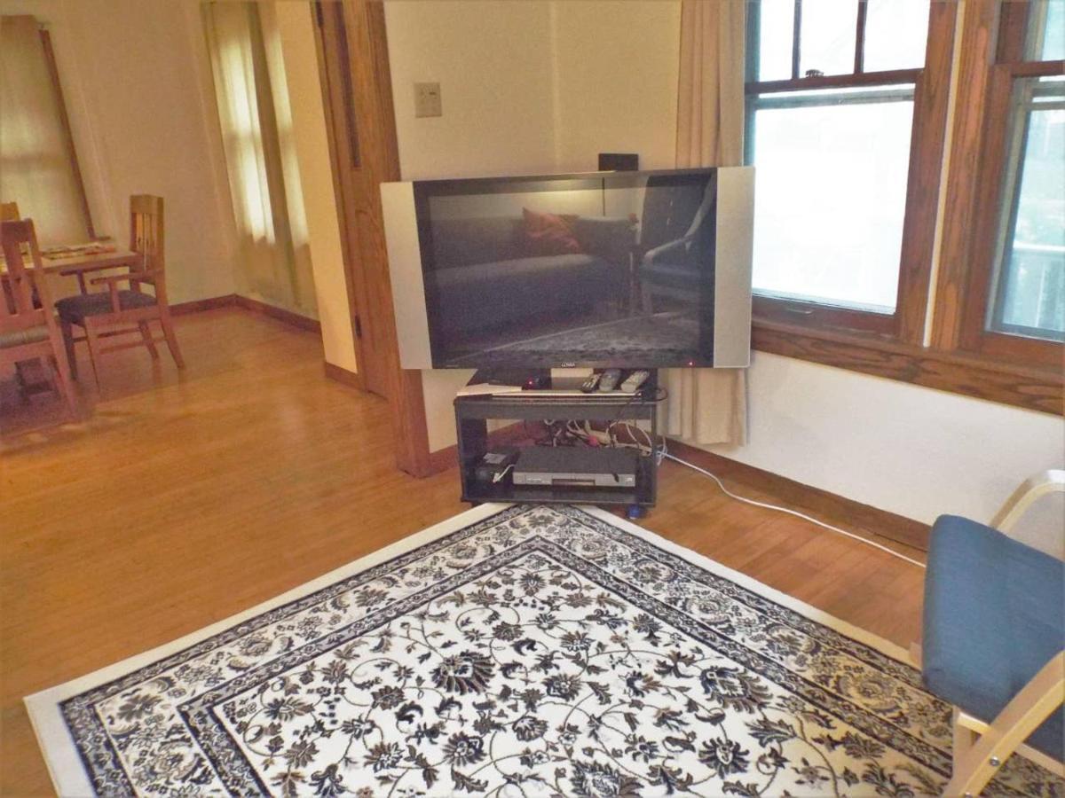 Comfortable 3 Bedroom Craftsman Bungalow In Milwaukee'S Bay View Neighborhood Eksteriør billede